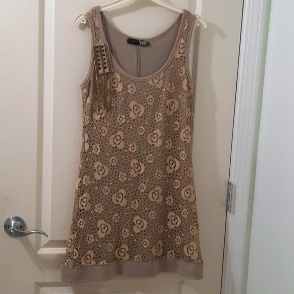 Short sleeveless dress